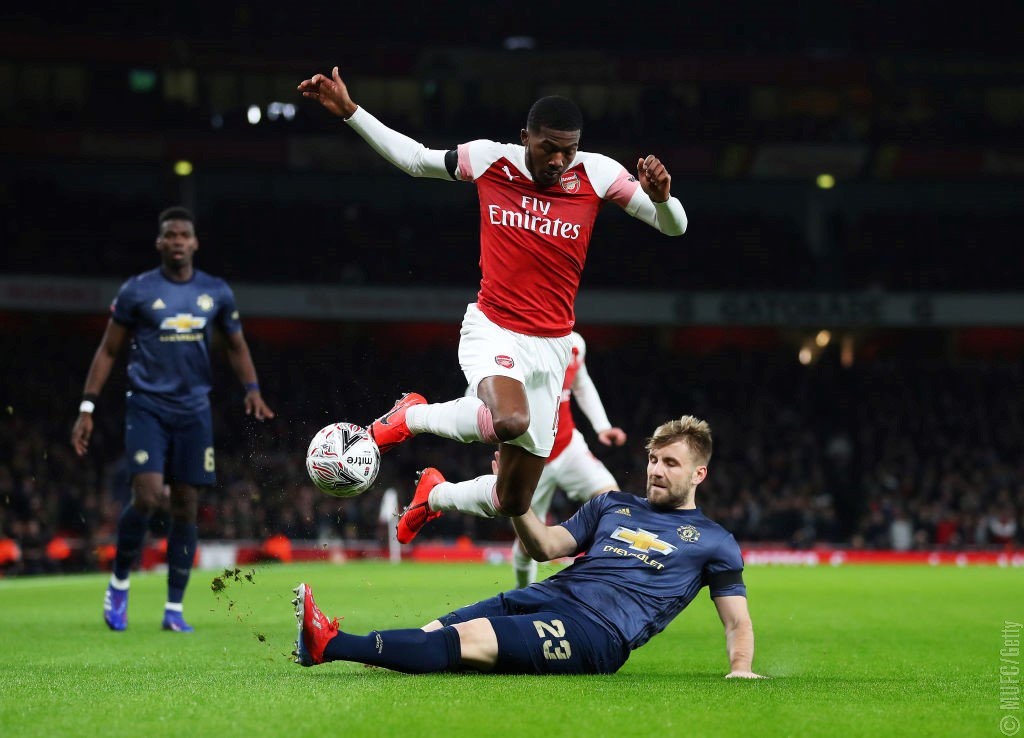 truc tiep arsenal vs man united vong 4 fa cup sanchez xuat kich