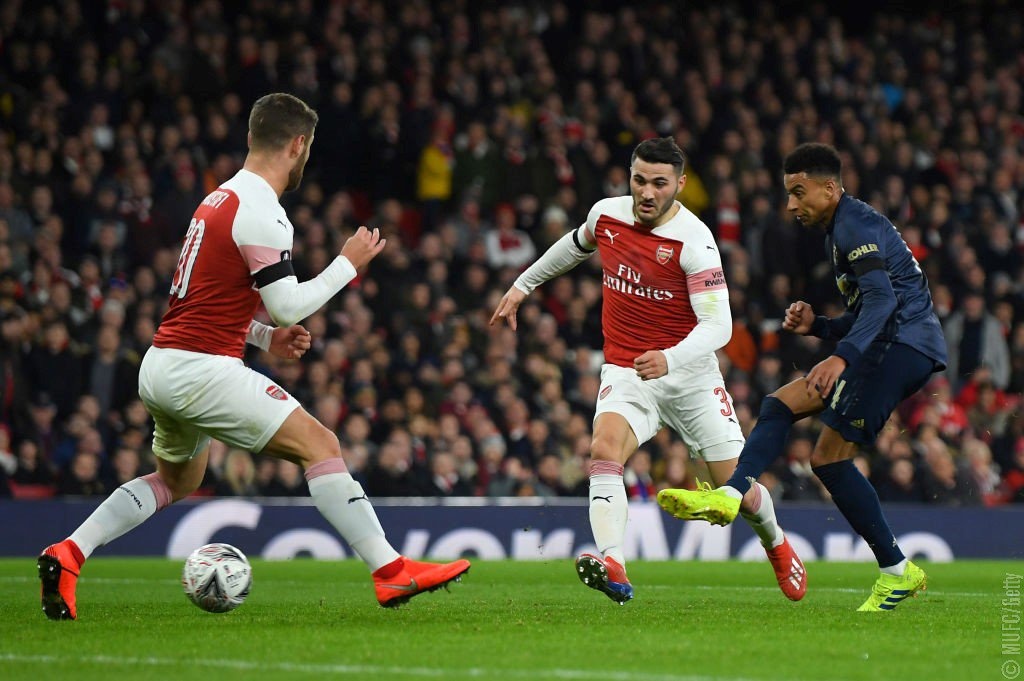 truc tiep arsenal vs man united vong 4 fa cup phao thu rut ngan cach biet