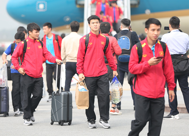 thuong tet voi cau thu viet nguoi tien ty ke no luong