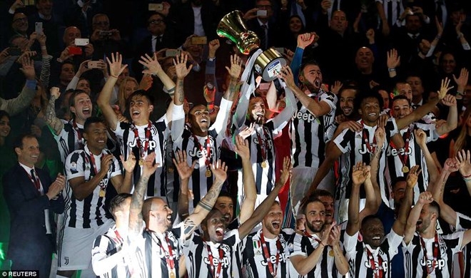 vui dap ac milan juventus lan thu tu lien tiep gianh coppa italia