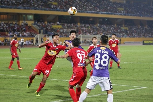 hoa hagl kich tinh ha noi fc thot tim gianh ve di tiep