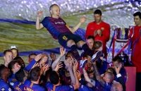ghi ban son son messi vuot qua ronaldo de lap ki luc khung