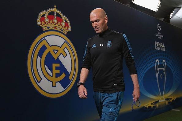 Zinedine Zidane và những HLV từ chức để lại nhiều tiếc nuối cho CĐV zinedine zidane va nhung hlv tu chuc de lai nhieu tiec nuoi cho cdv