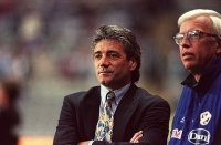 hlv hay nhat nam cua fifa deschamps hay zidane
