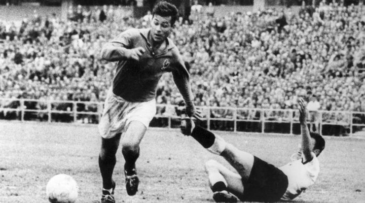 25 danh thu xuat sac nhat world cup ban nho duoc bao nhieu nguoi phan cuoi