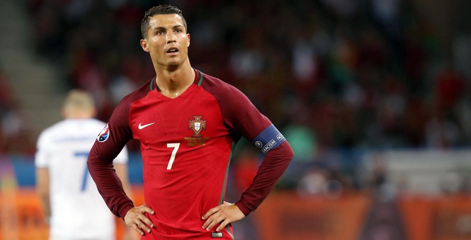 truc tiep bo dao nha vs tay ban nha bang b world cup 2018 cr7 ganh ca nuoc tren vai