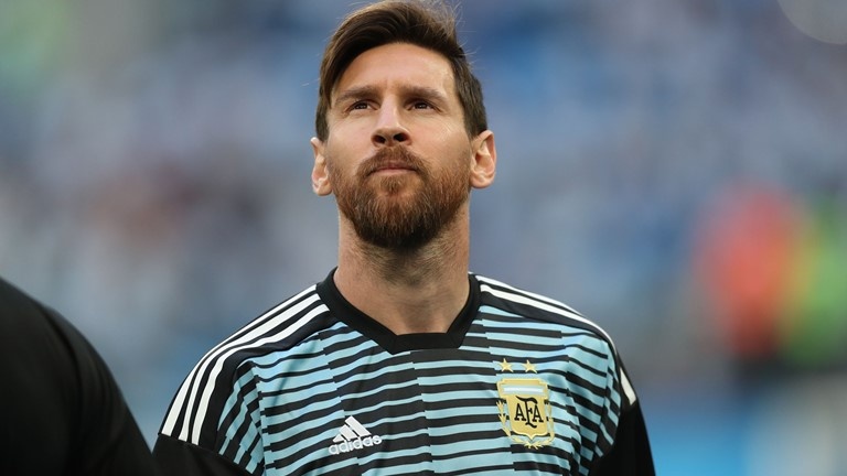 binh luan world cup 2018 argentina lach qua khe cua hep khi messi la mr can tro