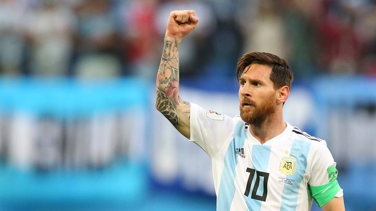 binh luan world cup 2018 argentina lach qua khe cua hep khi messi la mr can tro