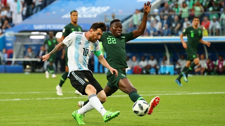 binh luan world cup 2018 argentina lach qua khe cua hep khi messi la mr can tro