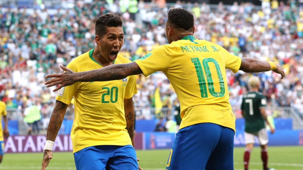 roberto firmino bai tay trong tay ao cua tite