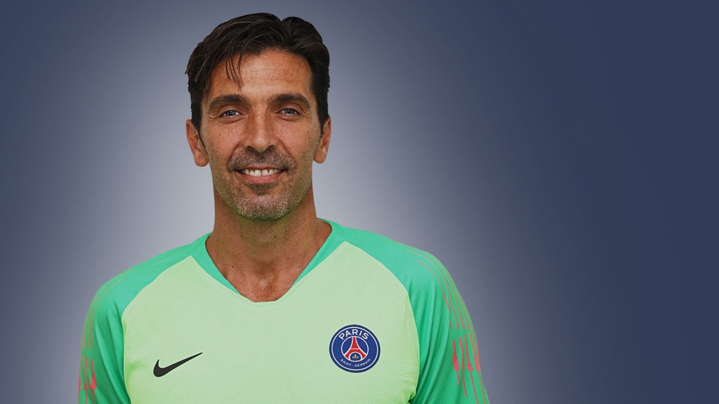 xong gianluigi buffon chinh thuc gia nhap psg sau 17 nam cong hien cho juventus