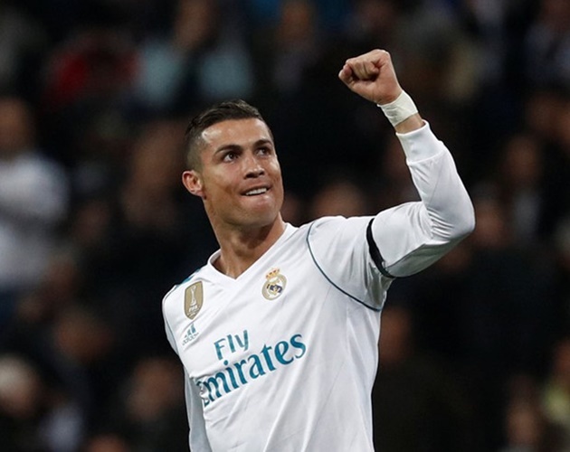 soc ly do that su dang sau quyet dinh den juventus cua ronaldo