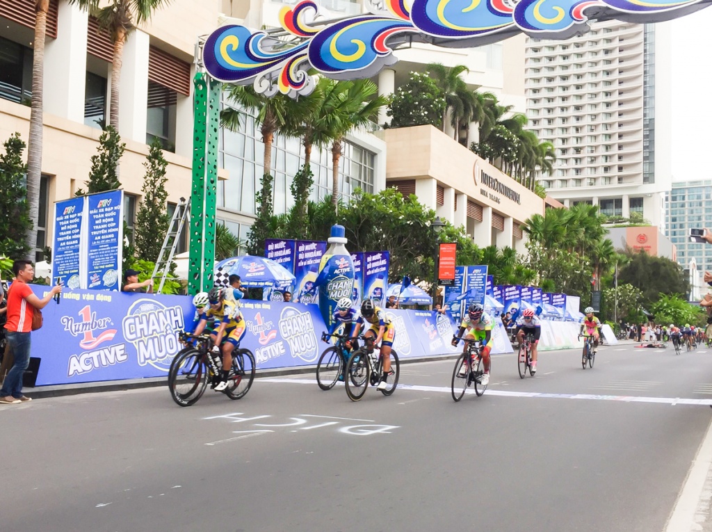 khai mac giai dua xe dap nu toan quoc mo rong tranh cup truyen hinh an giang lan 19