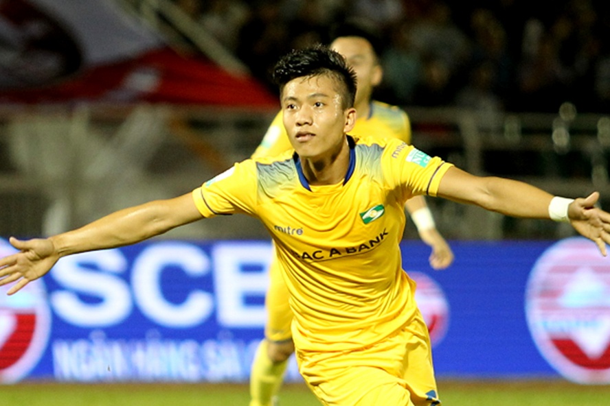 truc tiep slna vs hagl vong 20 v league 2018 h1 xuan manh no sung slna nhan doi cach biet
