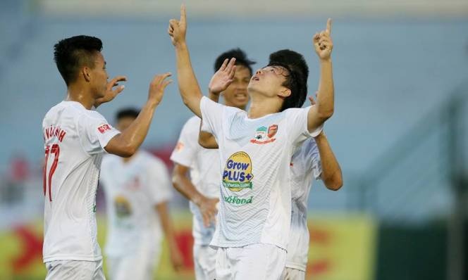 hanh trinh vuot len chinh minh cua minh vuong nguoi ghi sieu pham vao luoi han quoc