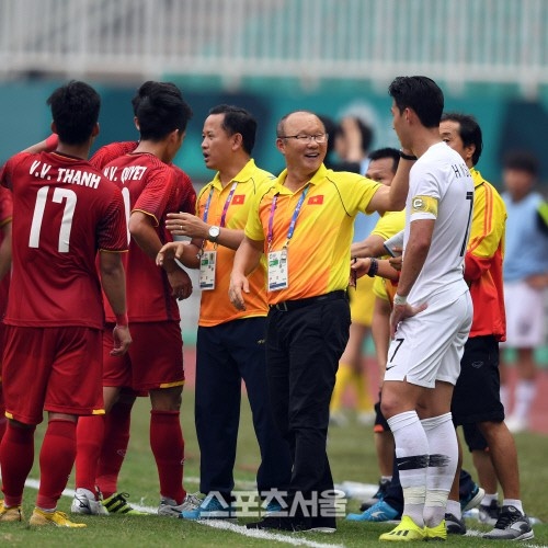 bao han quoc olympic viet nam da me hoac ca chau a