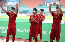 Dàn cầu thủ Olympic Việt Nam đồng loạt viết status xin lỗi người hâm mộ