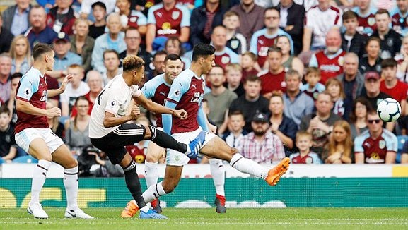 truc tiep burnley 0 1 mu vong 4 ngoai hang anh sieu sao toa sang quy do tam dan