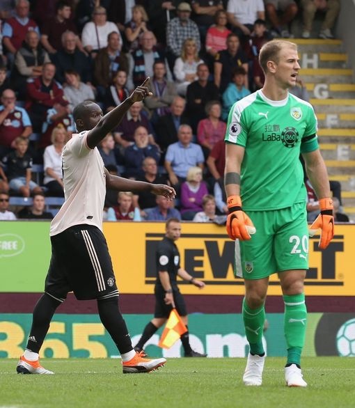 truc tiep burnley 0 2 mu vong 4 ngoai hang anh cu dup sieu sao mu nam loi the lon