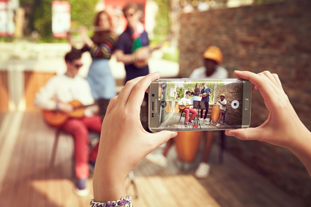 google pixel iphone 7 va galaxy s7 edge so tai camera