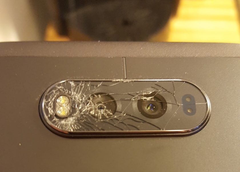 kinh bao ve camera cua lg v20 de nut vo