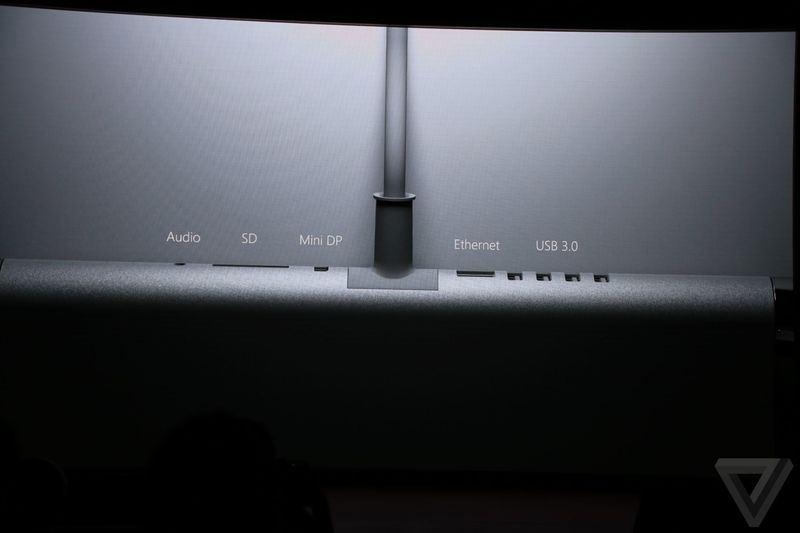 surface studio moi ra mat man hinh khung gia tu 66 trieu dong