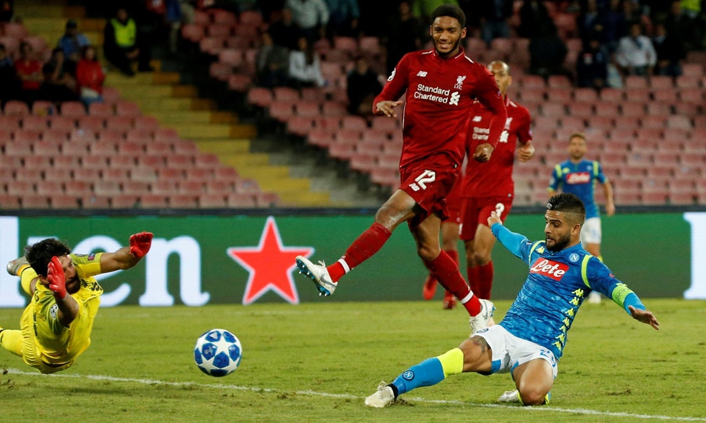 liverpool thua napoli 0 1 klopp chi la ga hoc viec so voi ancelotti