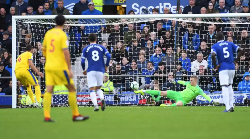 truc tiep everton vs crystal palace the tran thay doi chong mat