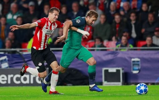 truc tiep psv vs tottenham  ruot duoi ti so hap dan hugo lloris nhan the do