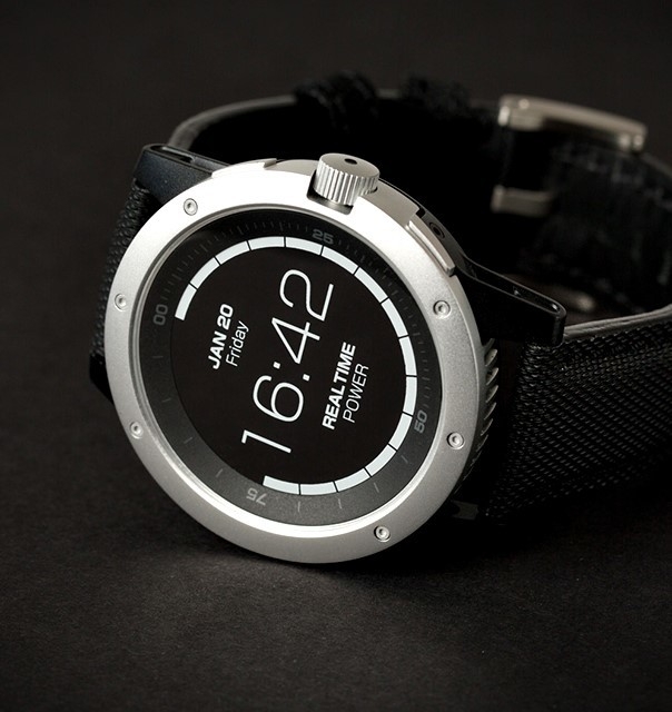 powerwatch smartwatch sac pin tu nhiet do co the