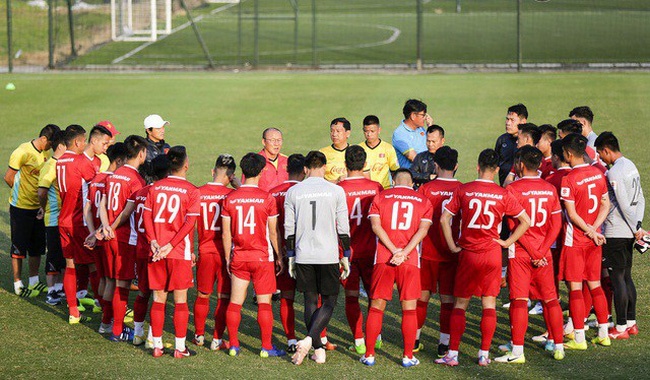 nong truoc gio g doi hinh xuat phat du kien viet nam vs malaysia