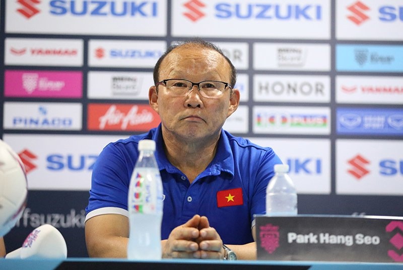 hlv park hang seo truoc tran chung ket aff cup 80 nghin khan gia tai bukit jalil khong thanh van de
