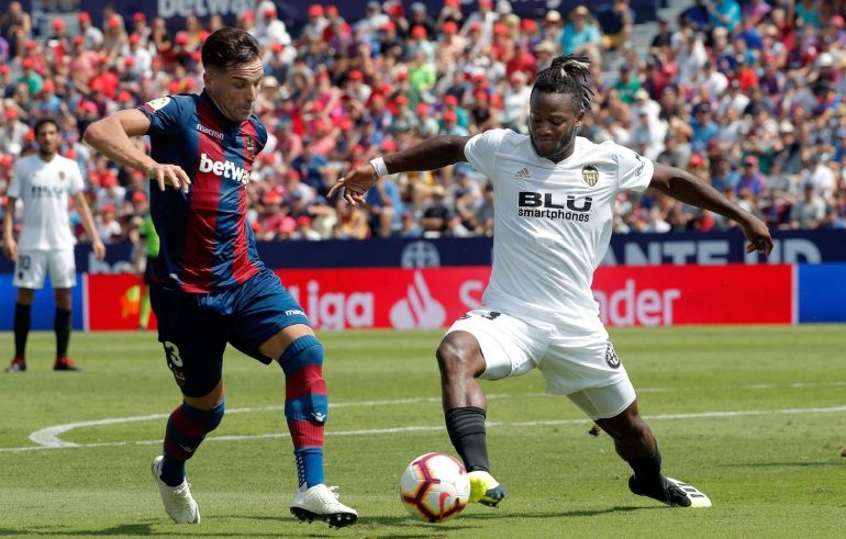 truc tiep valencia vs huesca vong 17 la liga bay doi khong hieu khach