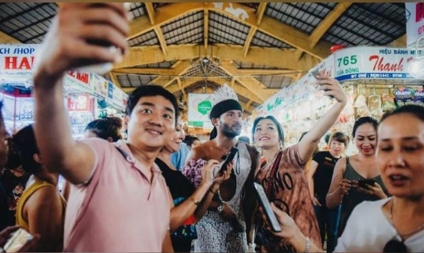 bat ngo voi tinh cam nguoi viet danh cho vua catwalk sinon loresca