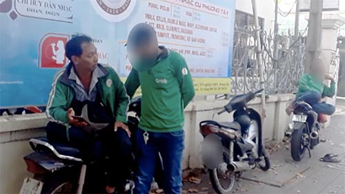 grabbike dom tung chieu chat chem khach 96612