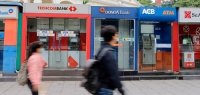khach hang cua vietcombank bat ngo bi khung bo bang hang tram tin nhan tu tong dai