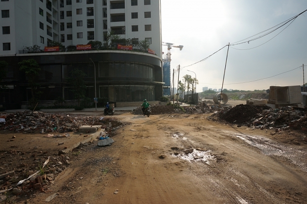 Ecolife Tây Hồ: Giao nhà hơn một năm vẫn chưa có đường đi lại cho cư dân ecolife tay ho giao nha hon mot nam van chua co duong di lai cho cu dan