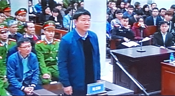 toan canh phien xu bi cao dinh la thang va dong pham