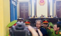 quy dinh ve tam ngung phien toa vi suc khoe cua bi cao