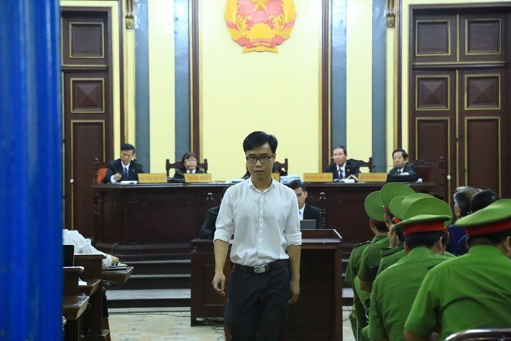 cap nhat phien toa xu pham cong danh tram be sang 121 lam ro hanh vi vay 4700 ty tai bidv