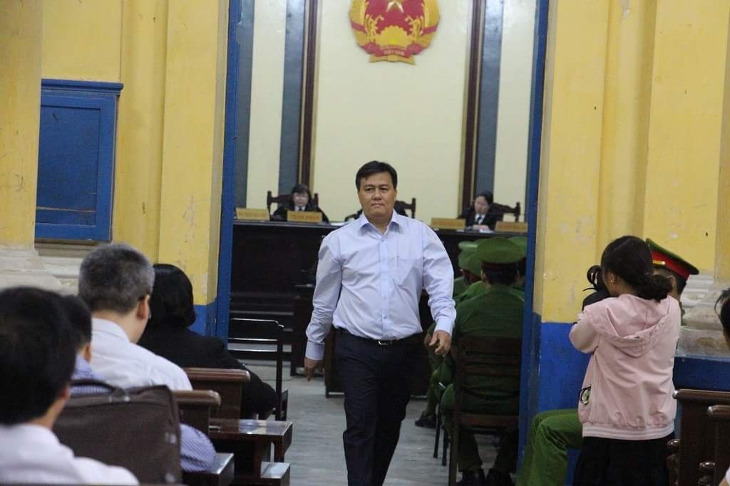 em trai ong pham cong danh dua bao ve lam giam doc la giup do nhau
