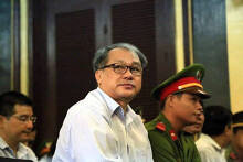 Phiên tòa xử Phạm Công Danh, Trầm Bê chiều 17/1: 'Bị cáo chỉ ký dù không biết nội dung là gì'