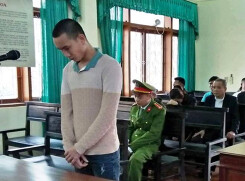 Thanh niên chém nhân viên y tế vì bị từ chối truyền dịch