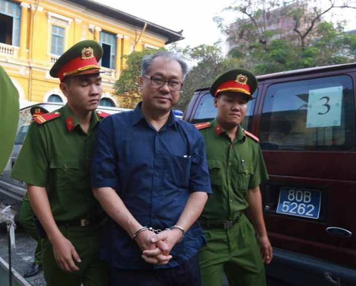vks de nghi pham cong danh 20 nam tu tram be den 6 nam tu
