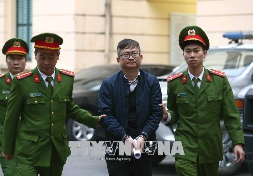 xu ong trinh xuan thanh em trai ong dinh la thang nhan 5 ty dong sau vu bo tri an com trua