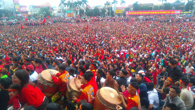 than tho voi ban thua phut cuoi trieu nguoi van ho vang viet nam vo dich