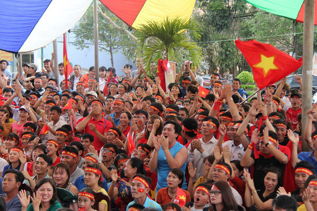 than tho voi ban thua phut cuoi trieu nguoi van ho vang viet nam vo dich