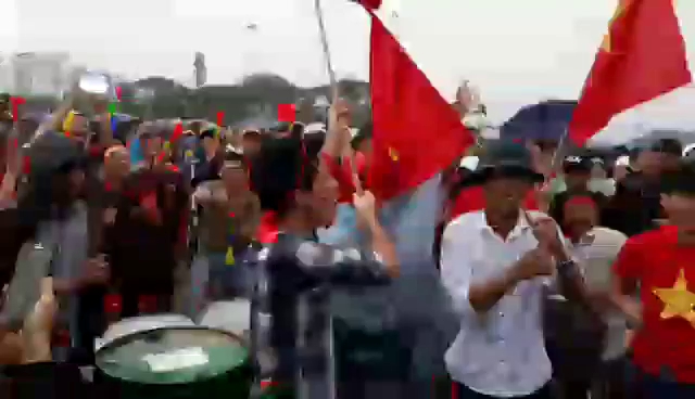 than tho voi ban thua phut cuoi trieu nguoi van ho vang viet nam vo dich
