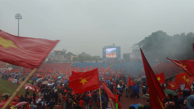 than tho voi ban thua phut cuoi trieu nguoi van ho vang viet nam vo dich