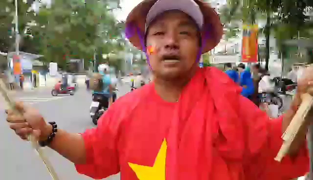 than tho voi ban thua phut cuoi trieu nguoi van ho vang viet nam vo dich